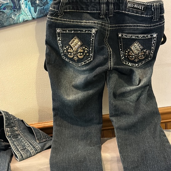 Jeans - Picture 2 of 3